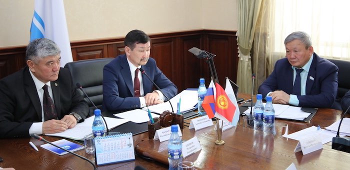 Горно-Алтайск посетил консул Киргизии