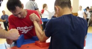 Спортсмен из Кош-Агачского района принял участие в чемпионате России по армрестлингу Спортсмен из Кош-Агачского района принял участие в чемпионате России по армрестлингу