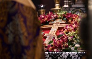 Патриарх призвал верующих воздержаться от посещения храмов Патриарх призвал верующих воздержаться от посещения храмов