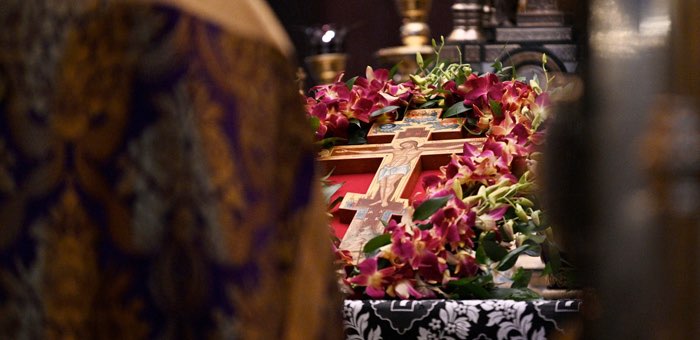 Патриарх призвал верующих воздержаться от посещения храмов