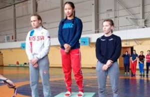 Спортсменка с Алтая завоевала золотую медаль на первенстве Сибири по вольной борьбе Спортсменка с Алтая завоевала золотую медаль на первенстве Сибири по вольной борьбе