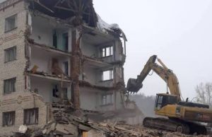 В Горно-Алтайске снесли аварийное здание общежития политехнического колледжа В Горно-Алтайске снесли аварийное здание общежития политехнического колледжа