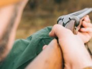 Двух жителей села Иогач будут судить за охоту на кабаргу в заповеднике Двух жителей села Иогач будут судить за охоту на кабаргу в заповеднике