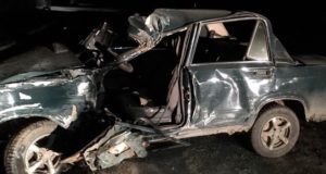 Нетрезвый водитель ночью врезался в столб в Яконуре