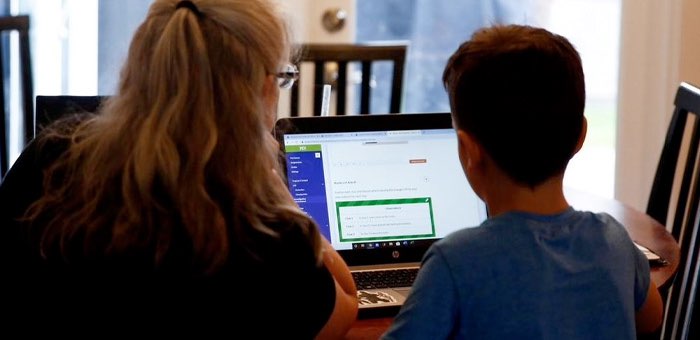 Депутат предлагает передать школьные компьютеры ученикам на время дистанционного обучения