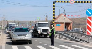 Патрульные посты контролируют весь въезжающий в Республику Алтай транспорт Патрульные посты контролируют весь въезжающий в Республику Алтай транспорт