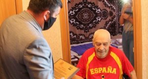 Майминские власти поздравили с днем рождения ветерана войны