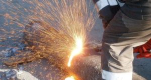 Сварщик отсудил у фирмы 200 тысяч рублей за полученные на работе ожоги
