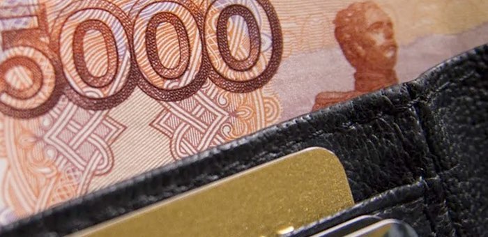 Поверив мошенникам, мужчина потерял 240 тысяч рублей