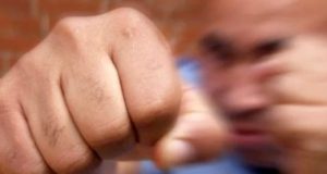 Житель Алферово заподозрил жену в измене и сломал нос соседу Житель Алферово заподозрил жену в измене и сломал нос соседу