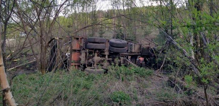 Водитель грузовика погиб в результате ДТП