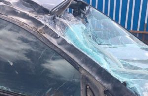 Lexus под управлением автоледи слетел с дороги Lexus под управление автоледи слетел с дороги