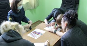 Осужденных женщин учат ответственному материнству Осужденных женщин учат ответственному материнству