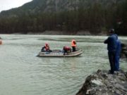 Продолжаются поиски утонувшего в Катуни подростка На Катуни продолжаются поиски утонувшего подростка
