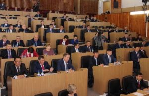 Депутаты Эл Курултая отчитались о доходах за прошлый год Депутаты Госсобрания отчитались о доходах за прошлый год