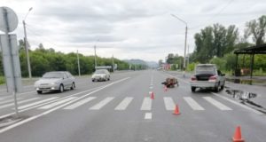 У поста ДПС пенсионер на мопеде протаранил иномарку Пенсионер на мопеде протаранил иномарку