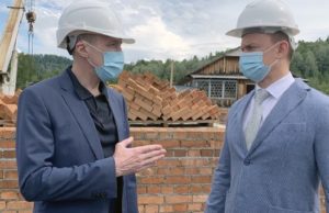 Олег Хорохордин поручил ускорить строительство детского сада в Бийке Олег Хорохордин поручил ускорить строительство детского сада в Бийке