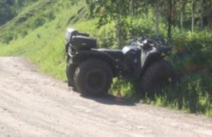 Жители Новосибирска перевернулись на снегоболотоходе в Чемальском районе Жители Новосибирска перевернулись на снегоболотоходе в Чемальском районе