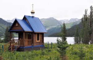 На Тальменном озере освятили часовню