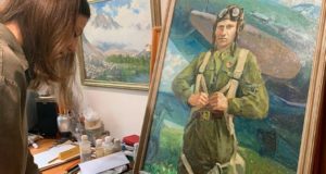 Картина Анастасии Ельниковой представит Горный Алтай в проекте «Война на холсте»
