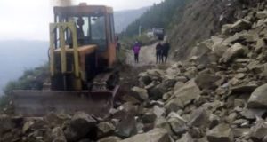Из-за оползня закрыто движение по перевалу Кату-Ярык Из-за оползня закрыто движение по перевалу Кату-Ярык