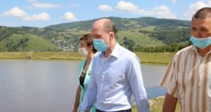Олег Хорохордин поручил ускорить открытие городского пляжа в Еланде