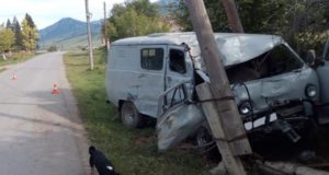 Рано утром пьяный водитель врезался в опору ЛЭП в Черном Ануе