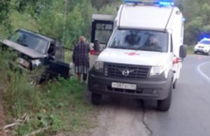 Горожанка не справилась с управлением и машина вылетела в кювет Горожанка не справилась с управлением и машина вылетела в кювет
