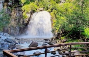 На водопаде Корбу реконструировали обзорную площадку На водопаде Корбу реконструировали обзорную площадку