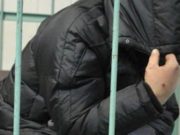 Мужчина силой отобрал деньги у родной племянницы-подростка, чтобы выпить Мужчина силой отобрал деньги у родной племянницы-подростка, чтобы выпить