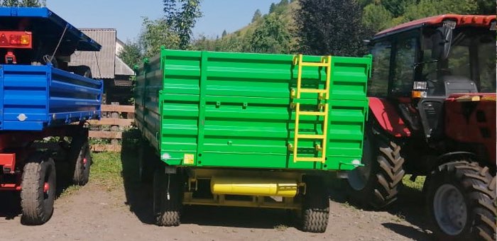 Три тракторных прицепа и четыре лесных плуга: новая техника для защиты лесов