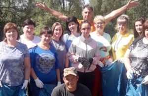 Чойские чиновники собрали 30 мешков мусора в популярных местах отдыха Чойские чиновники собрали 30 мешков мусора в популярных местах отдыха