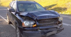 Два автомобиля Volvo с туристами столкнулись на Чуйском тракте Два автомобиля Volvo с туристами столкнулись на Чуйском тракте