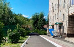 Благоустроена дворовая территория дома №99 по проспекту Коммунистическому Благоустроена дворовая территория дома №99 по проспекту Коммунистическому