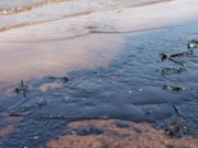 Полтонны мазута слил дальнобойщик на территории Онгудая Полтонны мазута слил дальнобойщик на территории Онгудая