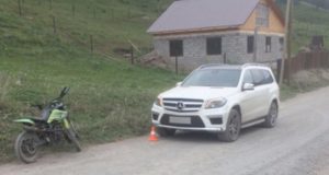 Юный нетрезвый мотоциклист протаранил Mercedes-Benz в Элекмонаре Юный нетрезвый мотоциклист протаранил Mercedes-Benz в Элекмонаре