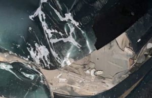 Горожанин отомстил своему обидчику, раздавив его машину на ГАЗ-66 Горожанин отомстил своему обидчику, раздавив его машину на ГАЗ-66