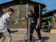 Звезда сериала «Толя-Робот» снимает криминальную комедию про сантехников Звезда сериала «Толя-Робот» снимает криминальную комедию про сантехников
