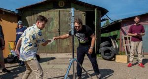 Звезда сериала «Толя-Робот» снимает криминальную комедию про сантехников Звезда сериала «Толя-Робот» снимает криминальную комедию про сантехников