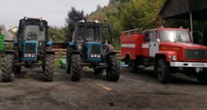 Лесоводы республики получили колесные тракторы и пожарную автоцистерну Лесоводы республики получили колесные тракторы и пожарную автоцистерну