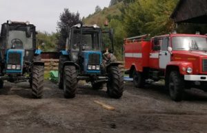 Лесоводы республики получили колесные тракторы и пожарную автоцистерну Лесоводы республики получили колесные тракторы и пожарную автоцистерну