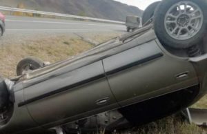 На Чуйском тракте перевернулась Toyota Corona На Чуйском тракте перевернулась Toyota Corona