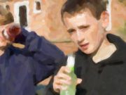 Подростков, распивающих алкоголь, обнаружили во время рейда Трех подростков, распивающих алкоголь, обнаружили во время рейда