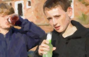 Подростков, распивающих алкоголь, обнаружили во время рейда Трех подростков, распивающих алкоголь, обнаружили во время рейда