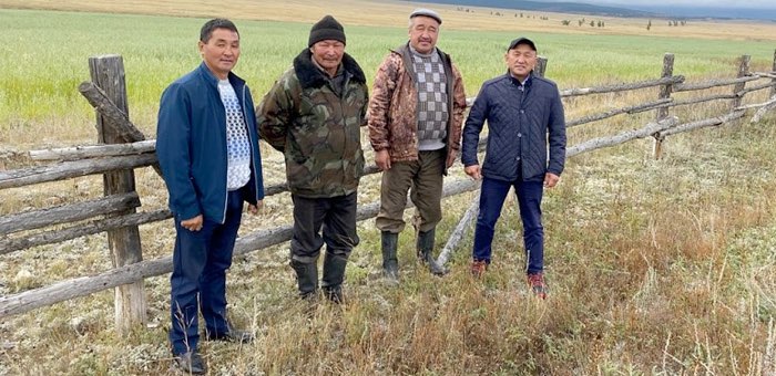 Депутаты посетили села Кош-Агачского района, пострадавшие от обильных осадков