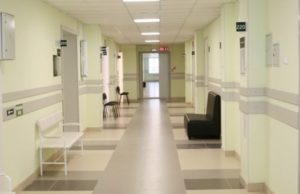 В коронавирусных госпиталях увеличивают коечный фонд
