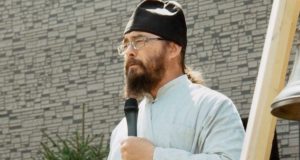 Интерпретация песни «Черный бумер» от шебалинского «Трезвого бати»