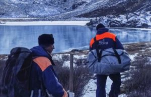 Спасатели обнаружили и доставили в Горно-Алтайск тело утонувшего фотохудожника Спасатели обнаружили и доставили в Горно-Алтайск тело утонувшего фотохудожника