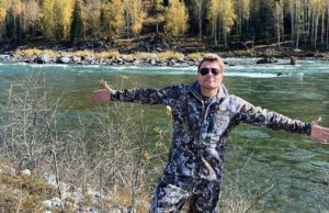 Николай Басков отдыхает на Телецком озере Николай Басков отдыхает на Телецком озере