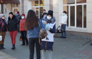 В Горно-Алтайске прошел пикет «Остановим вторую волну Covid-19» В Горно-Алтайске прошел пикет «Остановим вторую волну Covid-19»